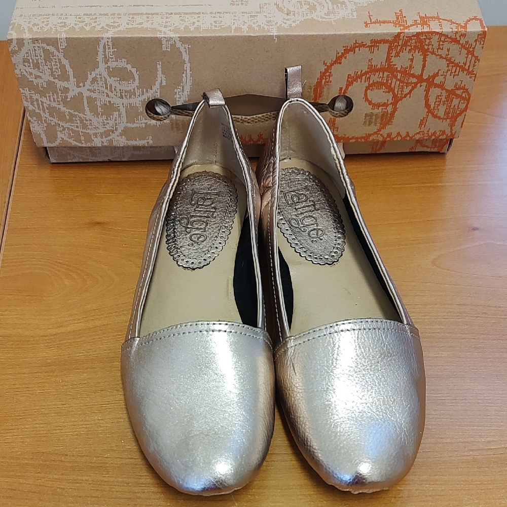 Latigo Metallic Silver Flats